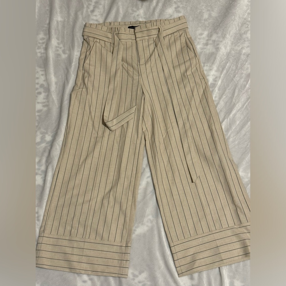 Banana Republic Factory Beige Striped Cropped Pants
